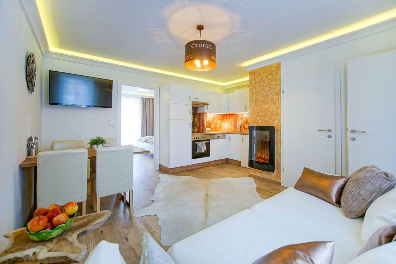 Auszeit Leoben 1 Mit Terasse Und Gratis Parkplatz Apartment Exterior photo